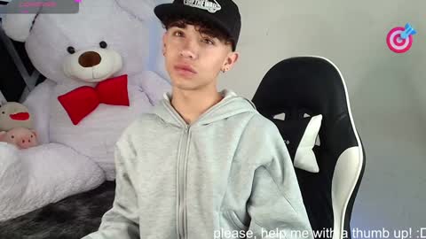 Snapshot of nico_cruz chatting on 01-24-25, 03:54 nico online show from 01-24-25, 03:54