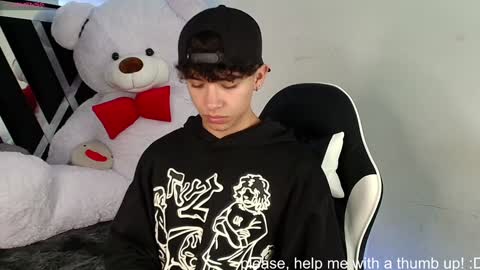 Snapshot of nico_cruz chatting on 01-25-25, 04:23 nico online show from 01-25-25, 04:23