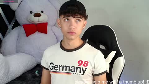 Snapshot of nico_cruz chatting on 01-30-25, 10:08 nico online show from 01-30-25, 10:08