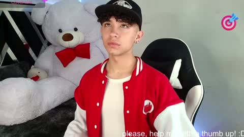 Snapshot of nico_cruz chatting on 02-01-25, 04:46 nico online show from 02-01-25, 04:46