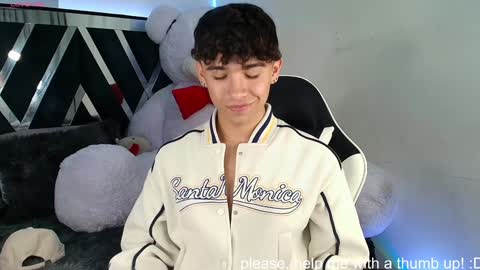 Snapshot of nico_cruz chatting on 02-02-25, 06:26 nico online show from 02-02-25, 06:26