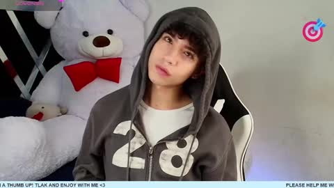 Snapshot of nico_cruz chatting on 02-09-25, 06:11 nico online show from 02-09-25, 06:11