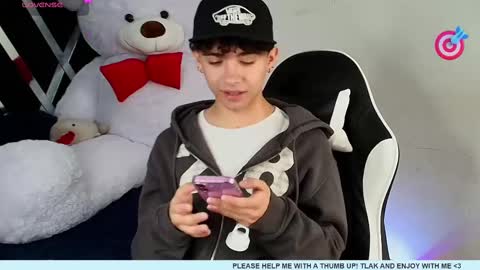 Snapshot of nico_cruz chatting on 02-09-25, 09:16 nico online show from 02-09-25, 09:16