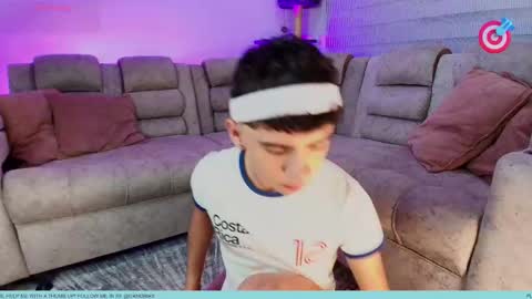 Snapshot of nico_cruz chatting on 09-14-25, 05:50 nico online show from 09-14-25, 05:50