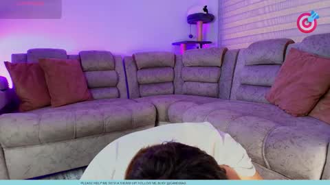 Snapshot of nico_cruz chatting on 10-26-25, 10:25 nico online show from 10-26-25, 10:25