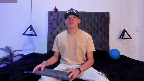 nico_saint_ online show from 05-28-26, 11:40