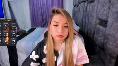 Snapshot of nicol_080 chatting on 05-03-26, 02:17 YuliEM online show from 05-03-26, 02:17