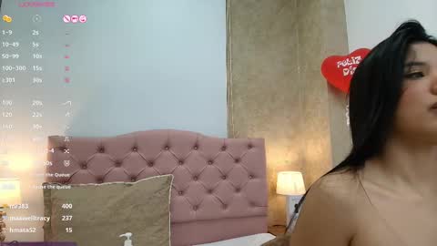 Snapshot of nicol_alvarez chatting on 02-22-25, 09:45 Nicol Alvarez online show from 02-22-25, 09:45
