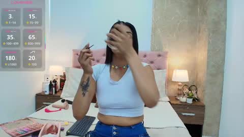 Snapshot of nicol_alvarez chatting on 09-29-25, 07:40 Nicol Alvarez online show from 09-29-25, 07:40