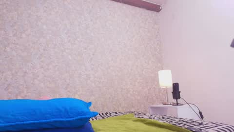 Nicol online show from 01-08-25, 07:34