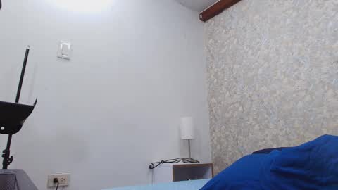 Nicol online show from 09-19-25, 07:25