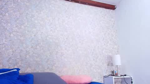 Nicol online show from 11-26-25, 03:07