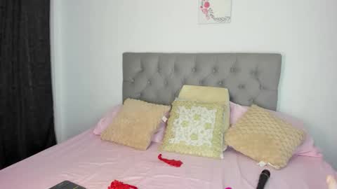 Snapshot of nicol_swift_ chatting on 09-30-25, 01:10 Nicol online show from 09-30-25, 01:10