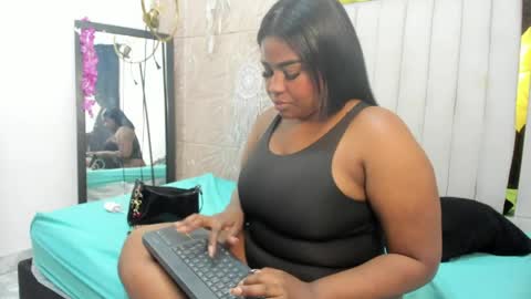 Snapshot of nicol_zurich chatting on 06-09-26, 10:32 NIKOL online show from 06-09-26, 10:32