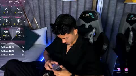 Snapshot of nicolaikarav chatting on 01-17-26, 12:54 Nicolai online show from 01-17-26, 12:54