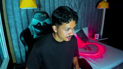 Snapshot of nicolaikarav chatting on 02-14-26, 11:40 Nicolai online show from 02-14-26, 11:40