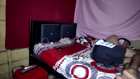 nicolas4410 online show from 11-04-25, 04:00