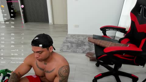 Snapshot of nicolas_montoya chatting on 10-17-25, 03:47 nicolas_montoya online show from 10-17-25, 03:47