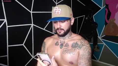 nicolas online show from 12-01-25, 01:54