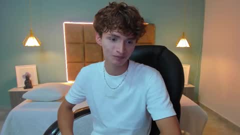 Snapshot of nicolasferrer18 chatting on 10-29-25, 09:05 nicolasferrer18 online show from 10-29-25, 09:05