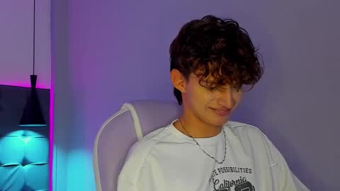 nicolasferrer18 online show from 12-13-25, 07:53