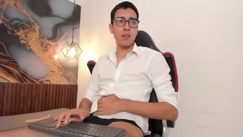 nicolasfine online show from 12-03-25, 01:31