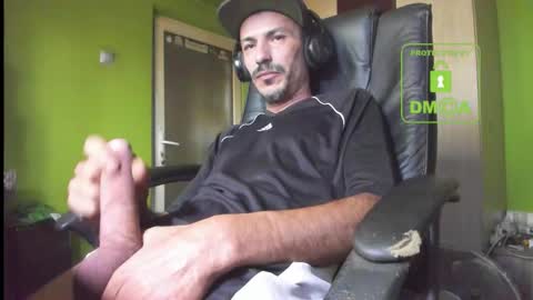 L. Nicolas online show from 09-20-25, 05:19