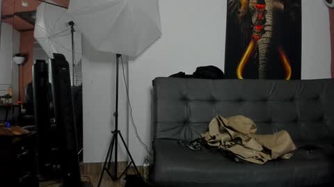 Nicolas Fellener online show from 01-13-25, 05:01