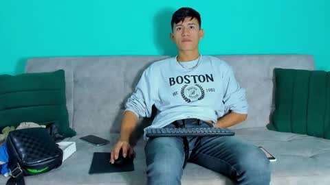 nicolastorres__ online show from 10-23-25, 08:24