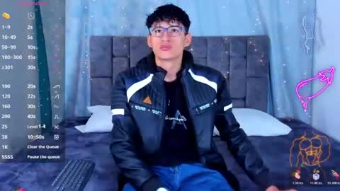 Snapshot of nicolastorres__ chatting on 06-23-26, 04:21 nicolastorres__ online show from 06-23-26, 04:21