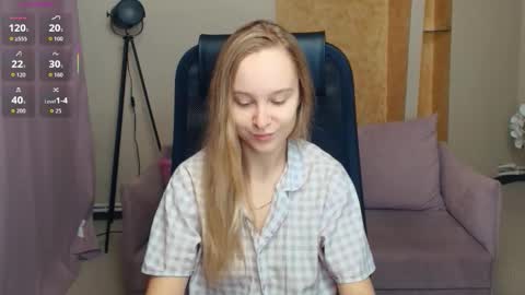 Nicoletta online show from 12-17-25, 06:58