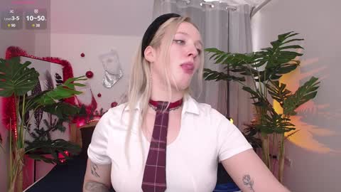 Nicole online show from 01-05-25, 01:15