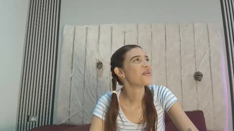 nicole_and_thiago online show from 10-08-25, 09:45