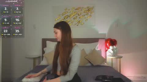 Snapshot of nicole_broown chatting on 02-28-26, 08:54 Nicole online show from 02-28-26, 08:54