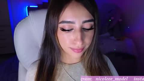 Nicole online show from 11-18-25, 12:38