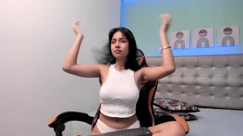 Nicol online show from 12-19-24, 02:34