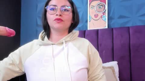Nicole online show from 05-15-26, 11:34