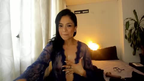 Snapshot of nicole_lustt chatting on 12-27-24, 08:18 Nicole online show from 12-27-24, 08:18