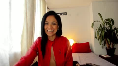 Snapshot of nicole_lustt chatting on 01-16-25, 09:30 Nicole online show from 01-16-25, 09:30