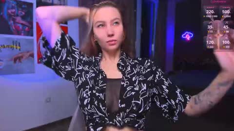 Snapshot of nicole_matt chatting on 02-27-25, 12:21 Nicole online show from 02-27-25, 12:21