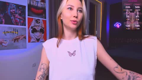 Snapshot of nicole_matt chatting on 03-08-25, 02:34 Nicole online show from 03-08-25, 02:34