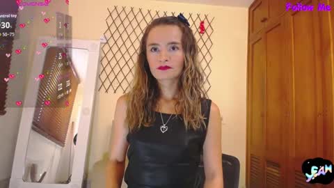 Nicole Santana online show from 11-11-25, 09:26