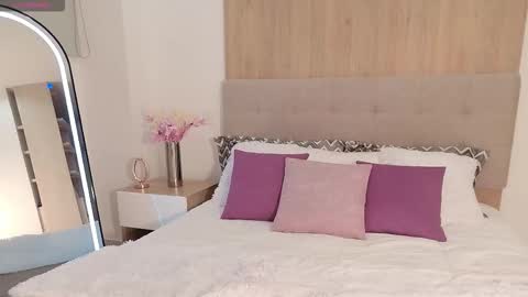 N A T A L I A online show from 12-20-25, 02:29