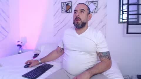 Snapshot of nicolebbwhot chatting on 06-25-26, 05:12 Nicole online show from 06-25-26, 05:12
