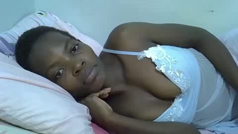 nicoleberry254 online show from 02-04-25, 08:24