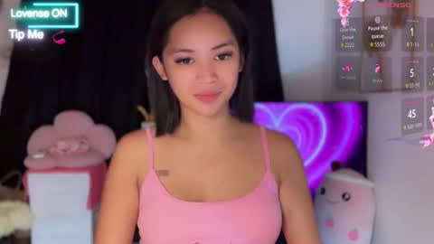 Snapshot of nicolecellini chatting on 02-24-26, 02:15 NICOLE online show from 02-24-26, 02:15