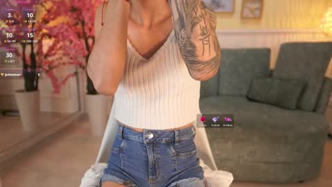 Snapshot of nicolecrawft chatting on 11-07-25, 07:14 Nicole Crawft online show from 11-07-25, 07:14