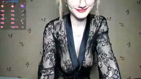 NicoleDavis online show from 06-12-26, 07:46