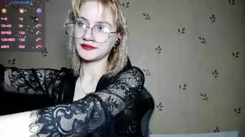 Snapshot of nicoledaviss_ chatting on 06-28-26, 07:20 NicoleDavis online show from 06-28-26, 07:20