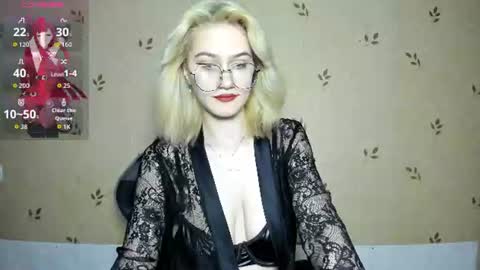 Snapshot of nicoledaviss_ chatting on 07-18-26, 07:17 NicoleDavis online show from 07-18-26, 07:17